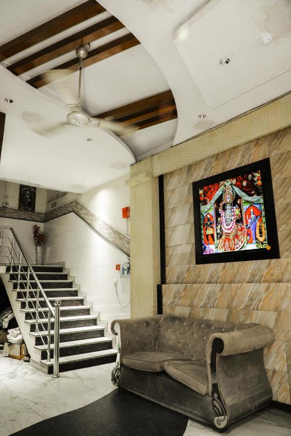 Hotel Centra Inn New Delhi Bagian luar foto
