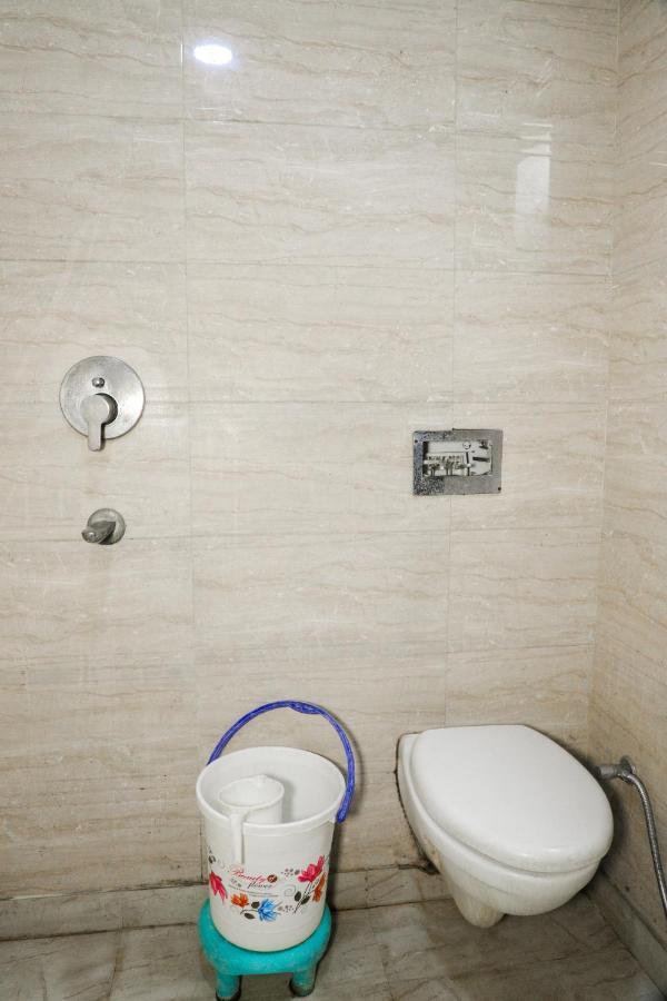 Hotel Centra Inn New Delhi Bagian luar foto